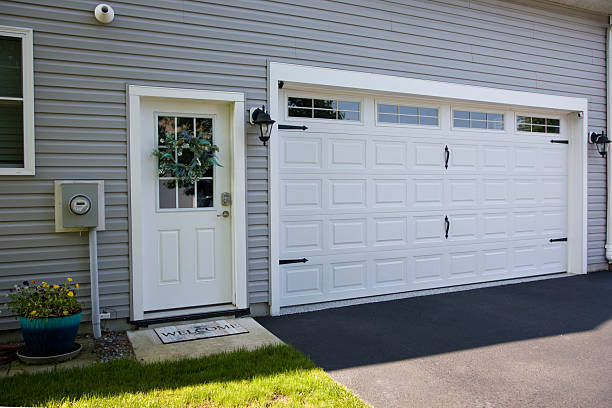 24/7 Emergency Garage Door Panel Replacement experts in Racine County County, WI